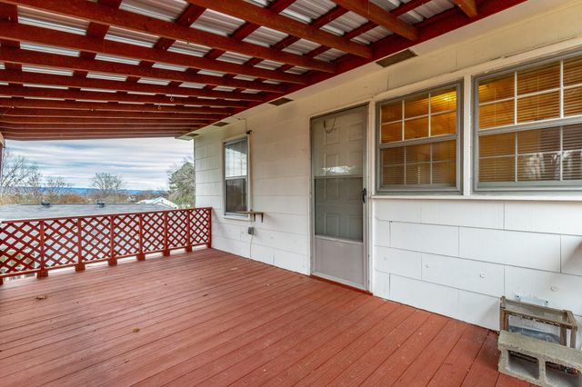 707 Bronson Street, Rossville, GA 30741