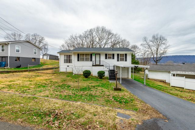 707 Bronson Street, Rossville, GA 30741