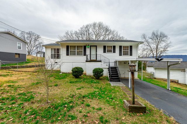 707 Bronson Street, Rossville, GA 30741