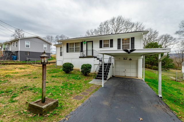 707 Bronson Street, Rossville, GA 30741