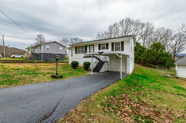 707 Bronson Street, Rossville, GA 30741