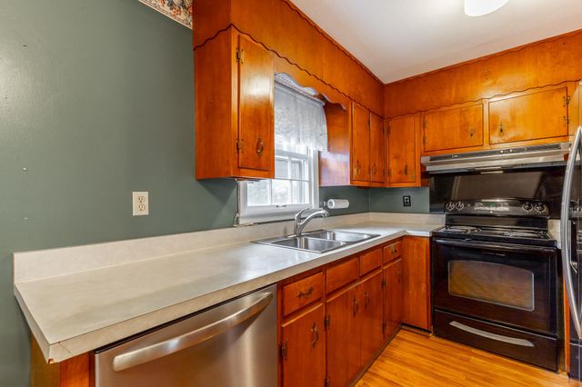 707 Bronson Street, Rossville, GA 30741