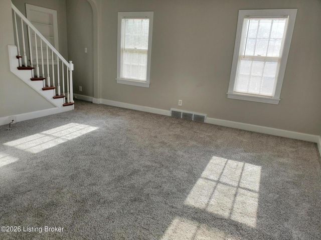305 S Hubbards Ln, Louisville, KY 40207