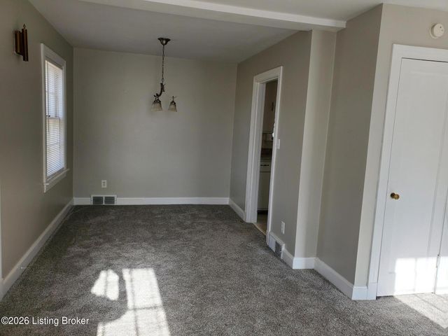 305 S Hubbards Ln, Louisville, KY 40207