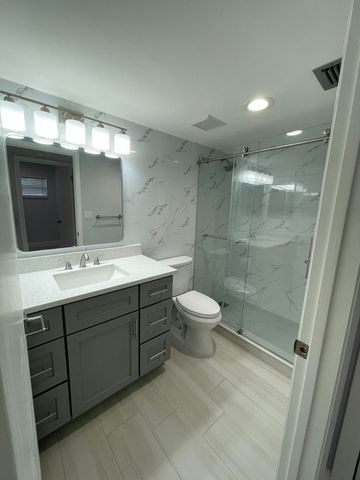 6698 10th Avenue N, Greenacres, FL 33467