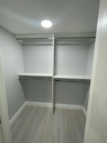 6698 10th Avenue N, Greenacres, FL 33467