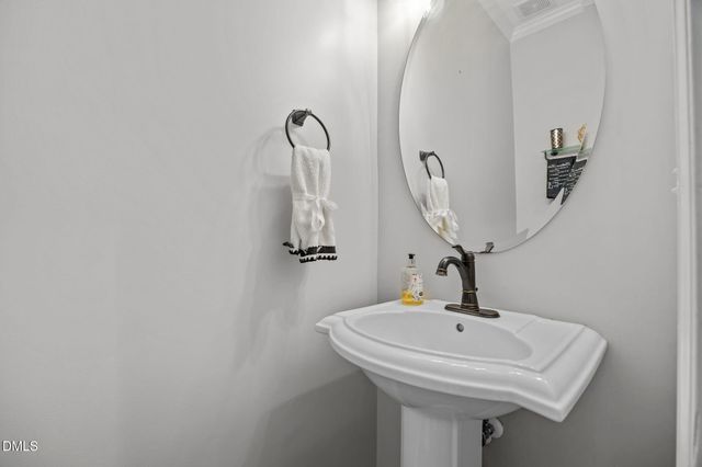 1004 Manderleigh Drive, Knightdale, NC 27545