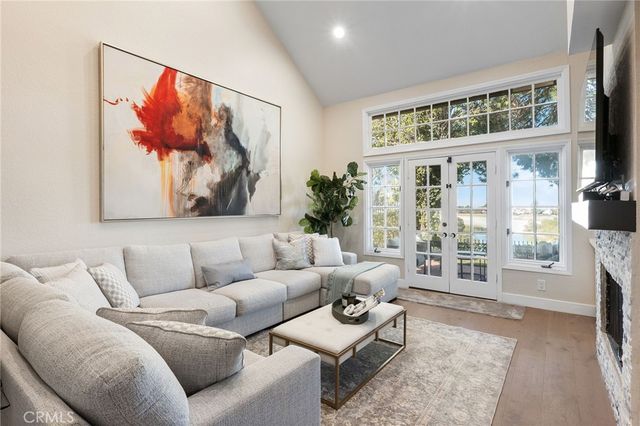 950 S Rim Crest, Anaheim, CA 92807