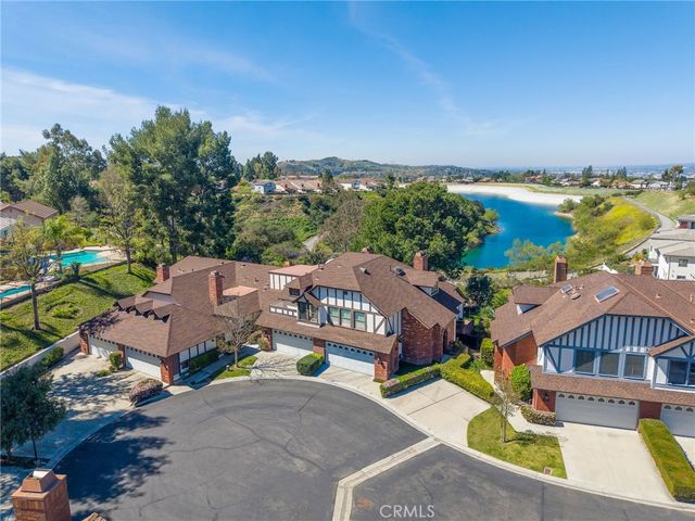 950 S Rim Crest, Anaheim, CA 92807