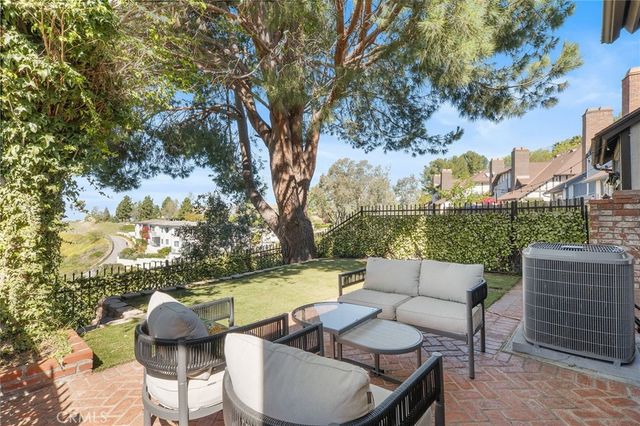 950 S Rim Crest, Anaheim, CA 92807