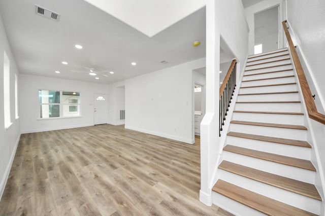 1313 Avenue G, South Houston, TX 77587