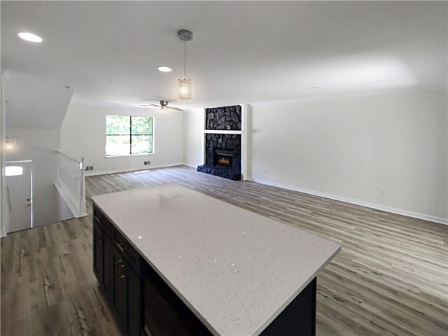 8443 Park Ridge Lane, Riverdale, GA 30274