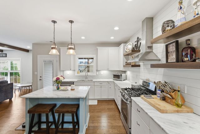 1029 Squirrel Nest Lane, Lexington, KY 40509