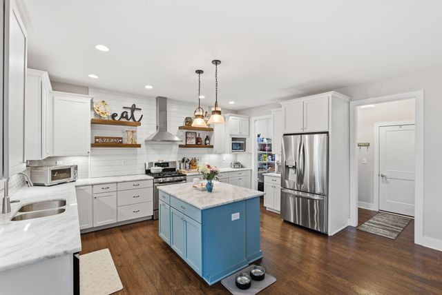 1029 Squirrel Nest Lane, Lexington, KY 40509