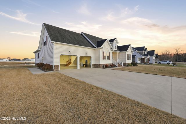 106 Lands End Drive, Elizabeth City, NC 27909