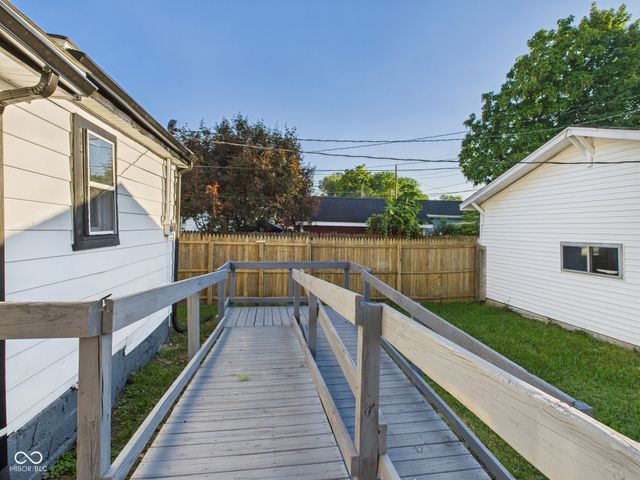 2025 George Street, Anderson, IN 46016