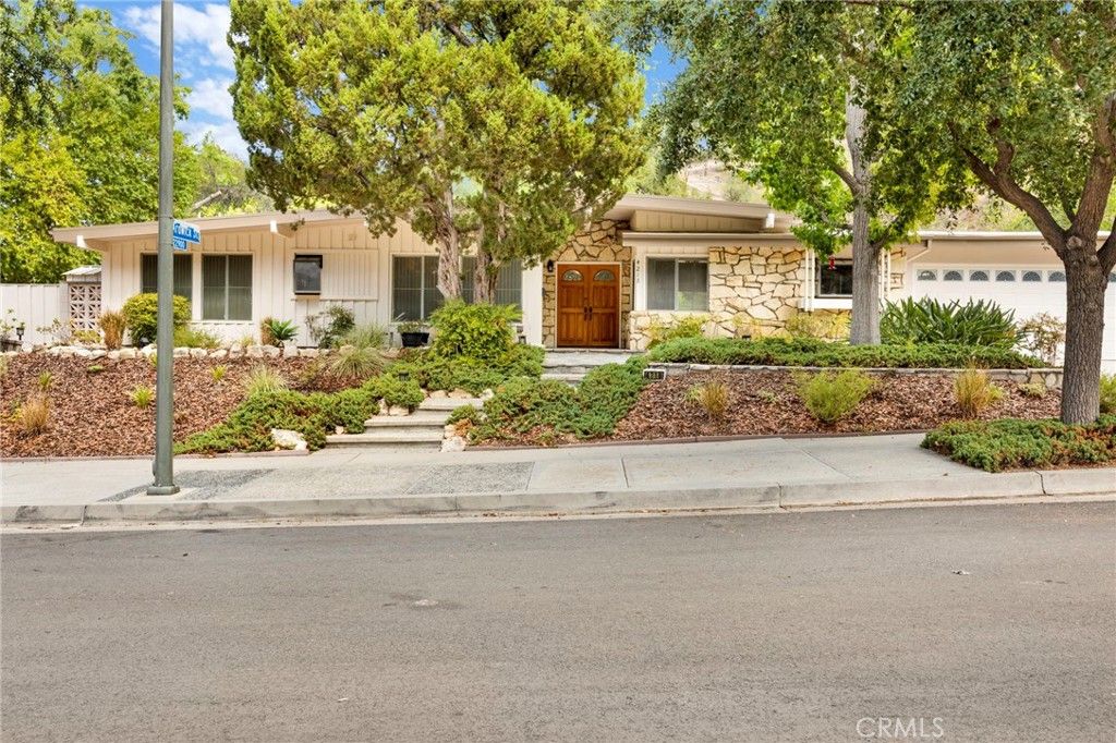 4218 4218 Manson Avenue, Woodland Hills, CA 91364