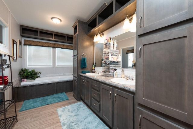 859 Ivy Switch RD, Luling, TX 78648