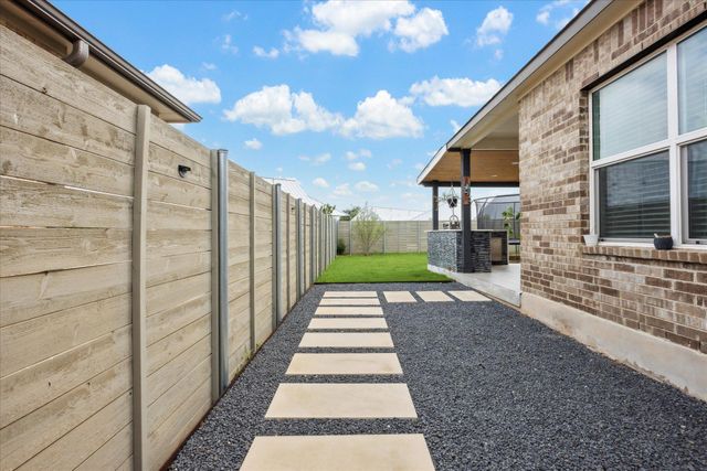 700 Legends LN, Georgetown, TX 78628