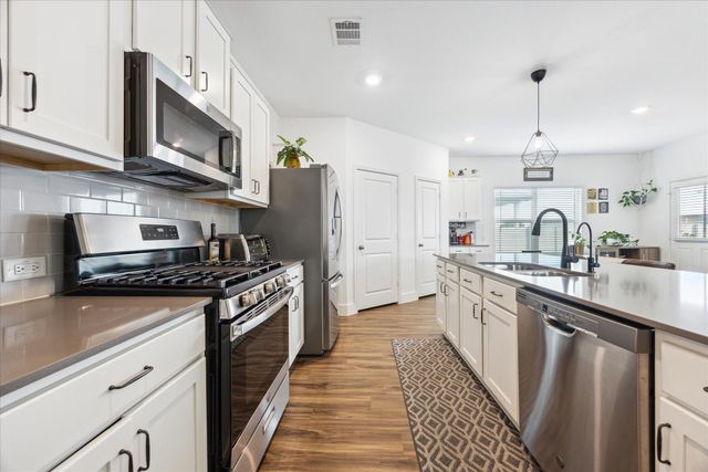 700 Legends LN, Georgetown, TX 78628