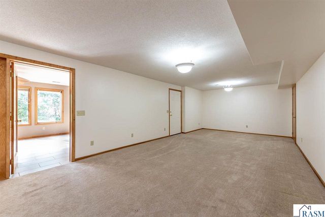 208 Chancery Lane, Mankato, MN 56001