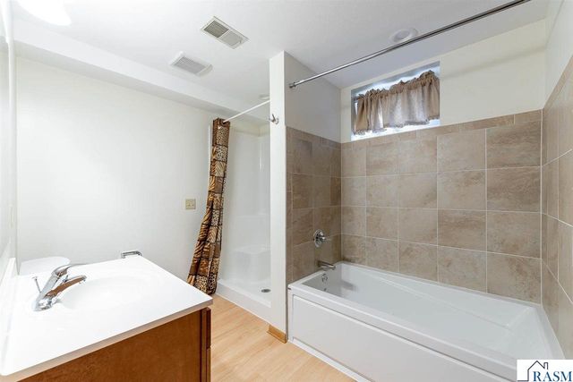 208 Chancery Lane, Mankato, MN 56001