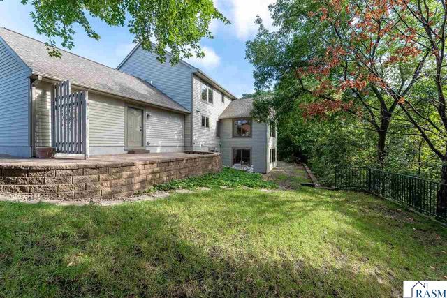 208 Chancery Lane, Mankato, MN 56001