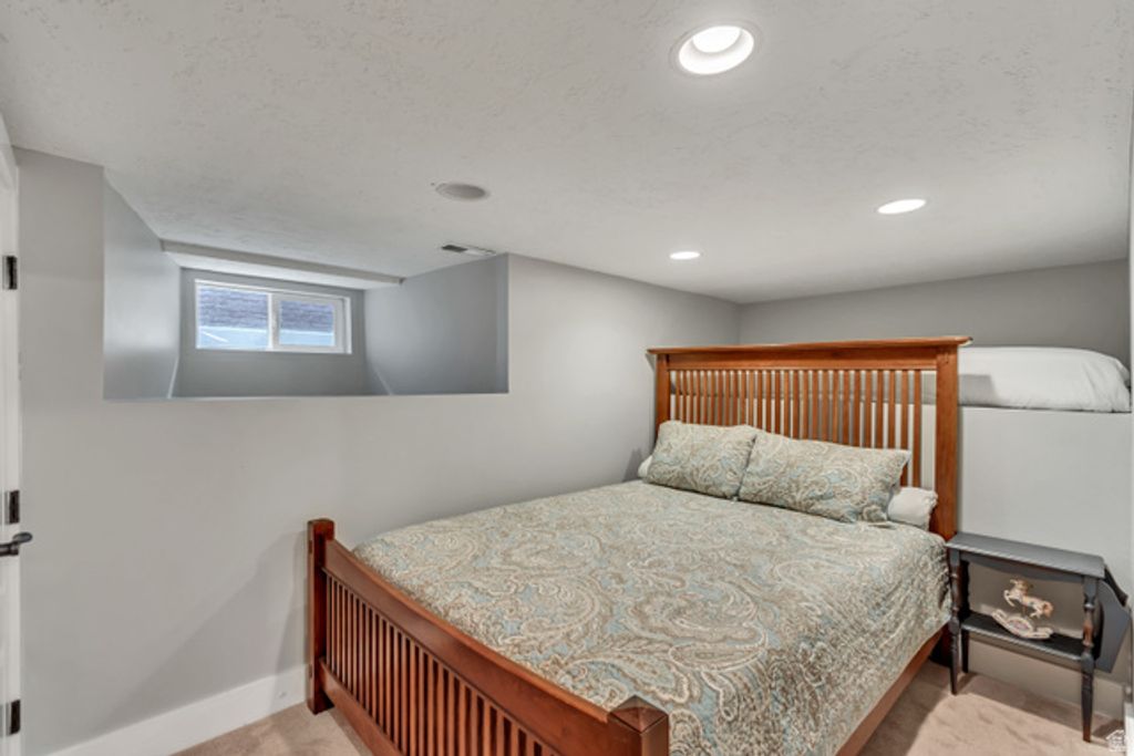 Image 18 of property listing at 770 E RAMONA AVE, Salt Lake City, UT 84105