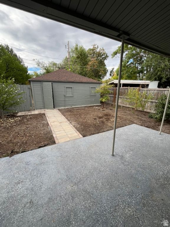 Image 23 of property listing at 770 E RAMONA AVE, Salt Lake City, UT 84105