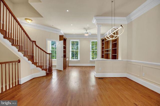 1730 CARPENTER RD, Alexandria, VA 22314