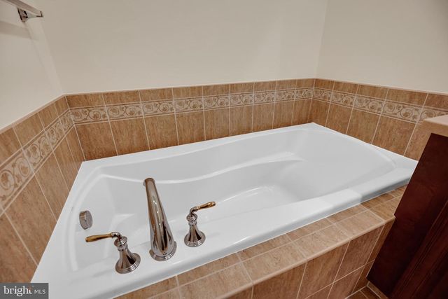 1730 CARPENTER RD, Alexandria, VA 22314