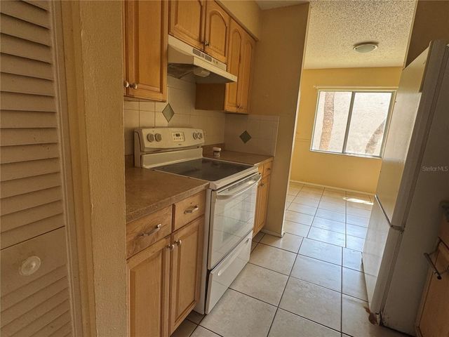 7512 NEEDLE LEAF PLACE 52, Tampa, FL 33617