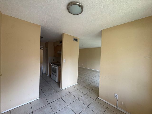 7512 NEEDLE LEAF PLACE 52, Tampa, FL 33617