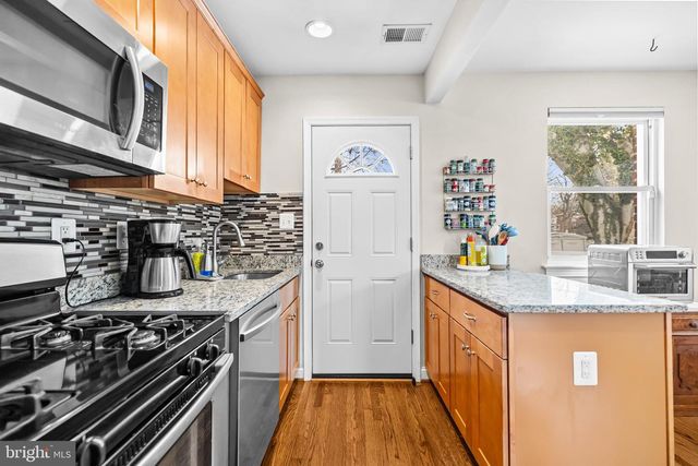 2942 M ST SE, Washington, DC 20019