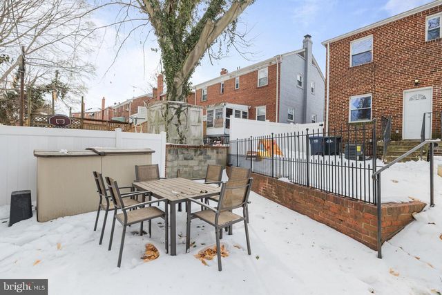 2942 M ST SE, Washington, DC 20019