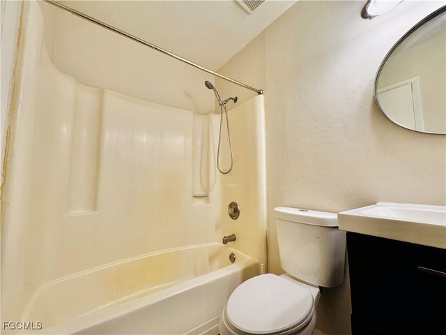 3313 14th ST SW, Lehigh Acres, FL 33976