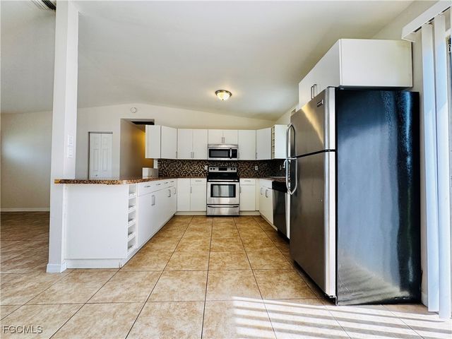 3313 14th ST SW, Lehigh Acres, FL 33976