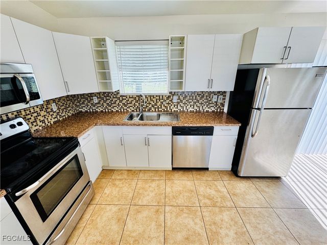 3313 14th ST SW, Lehigh Acres, FL 33976