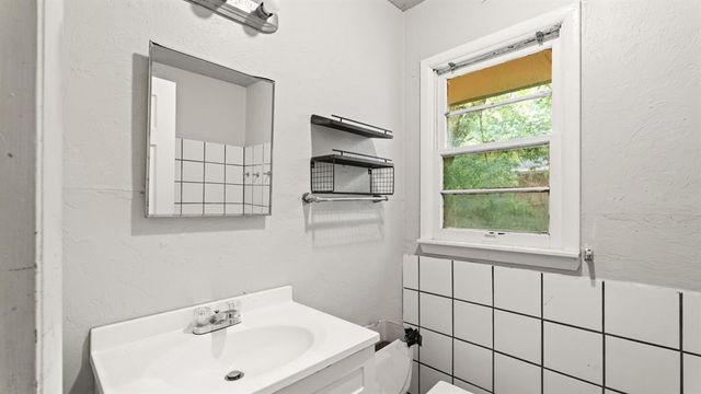 1805 Meyers Place, Oklahoma City, OK 73111
