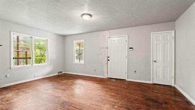 1805 Meyers Place, Oklahoma City, OK 73111