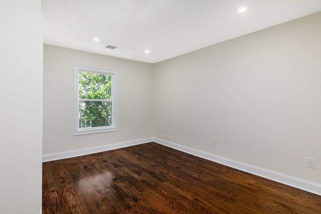51 Broadway, Lynn, MA 01904