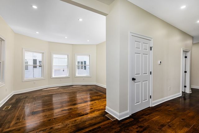 51 Broadway, Lynn, MA 01904