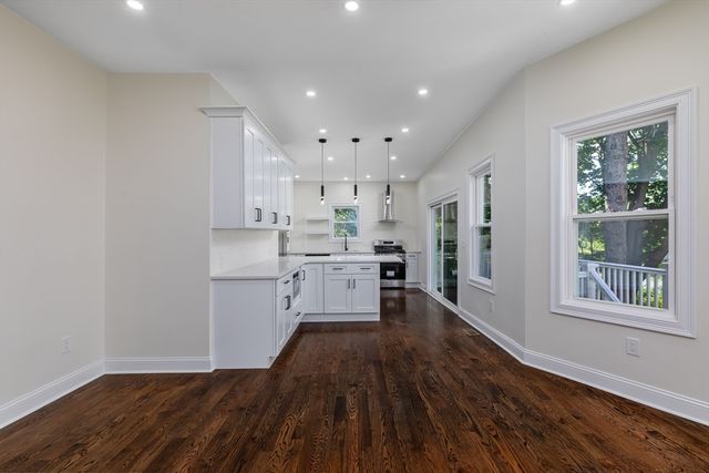 51 Broadway, Lynn, MA 01904