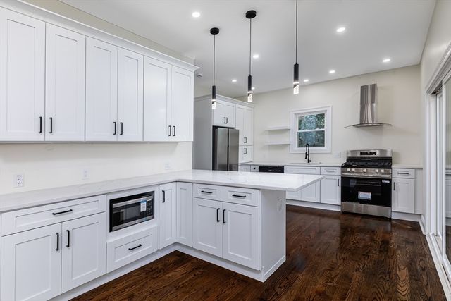 51 Broadway, Lynn, MA 01904