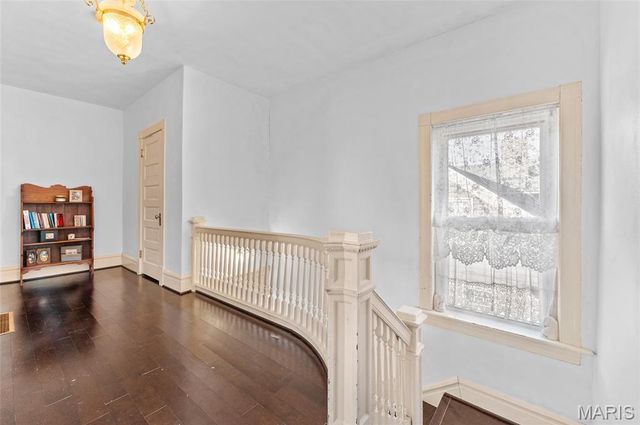 909 E Main Street, Belleville, IL 62220