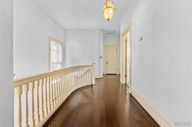 909 E Main Street, Belleville, IL 62220