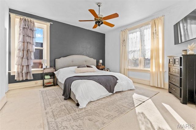 909 E Main Street, Belleville, IL 62220