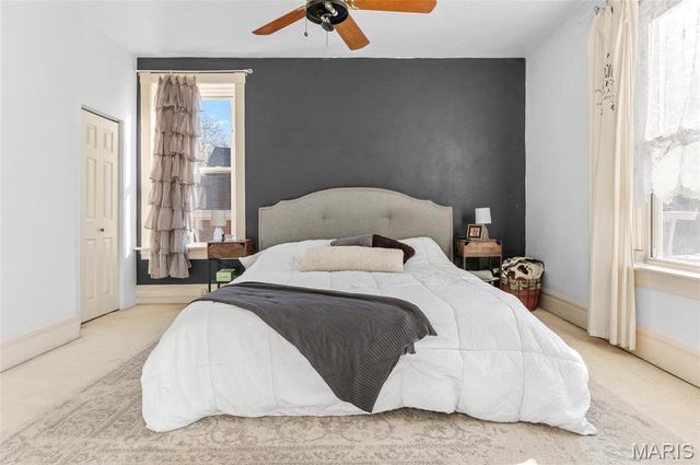 909 E Main Street, Belleville, IL 62220