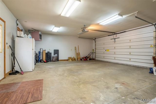 909 E Main Street, Belleville, IL 62220