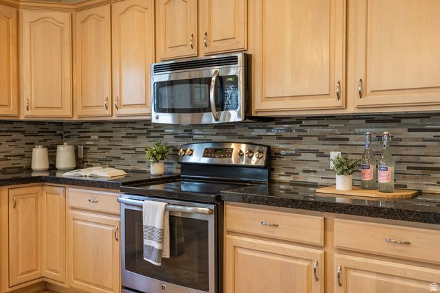 3095 E SILVER HAWK DR, Holladay, UT 84121